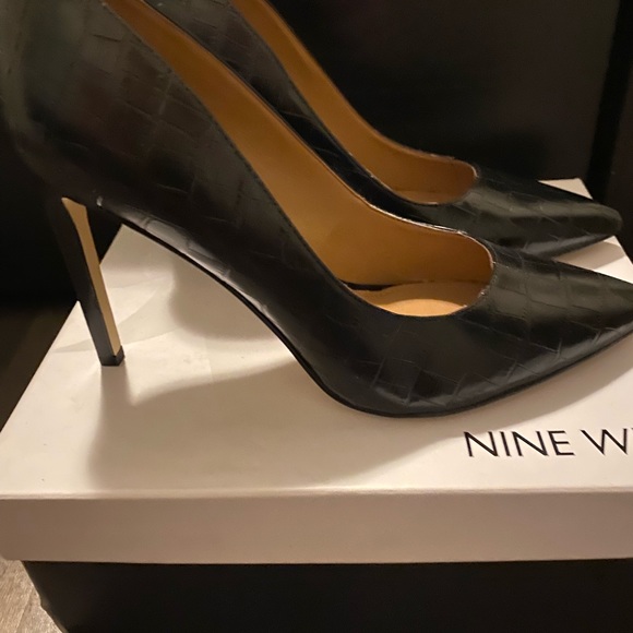 Nine west pumps size 8.5 us - Picture 3 of 6